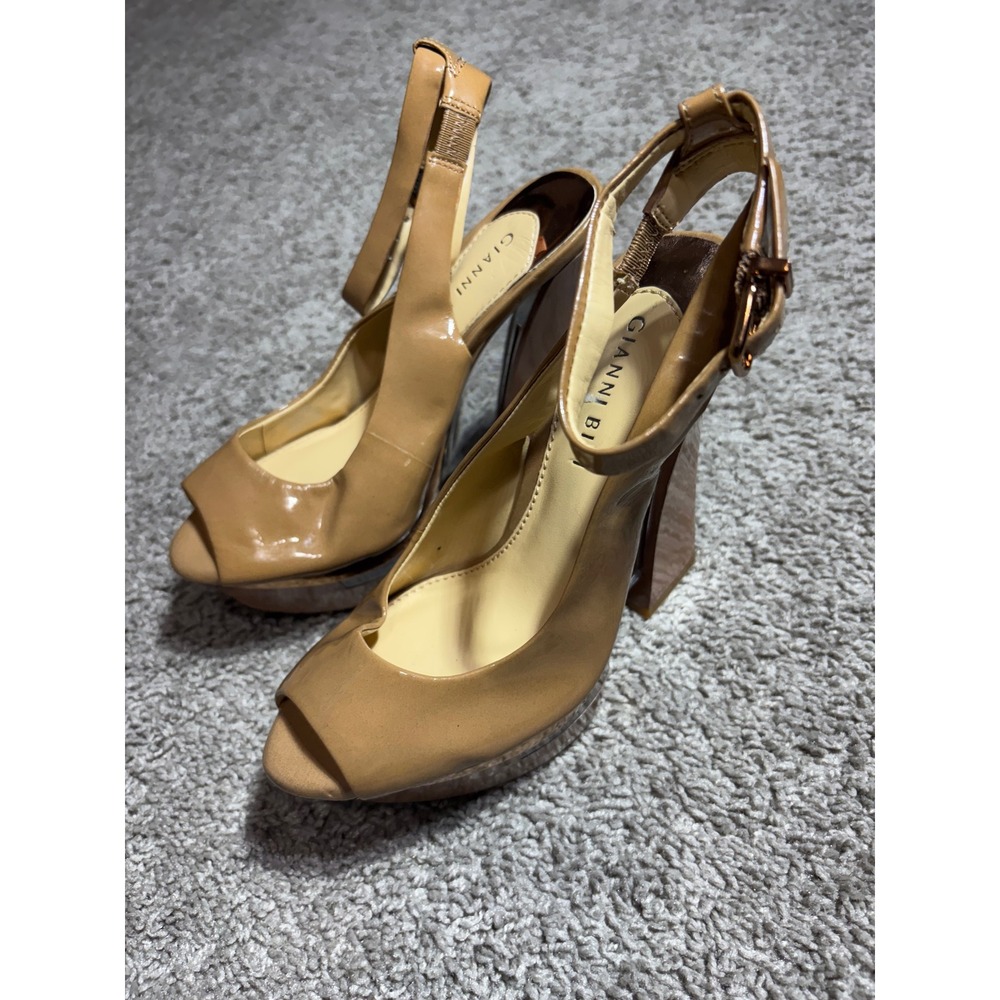 Gianni Bini Tan Patent Leather Peep Toe Platform Wedge Sandals Clear Heel 6.5M
